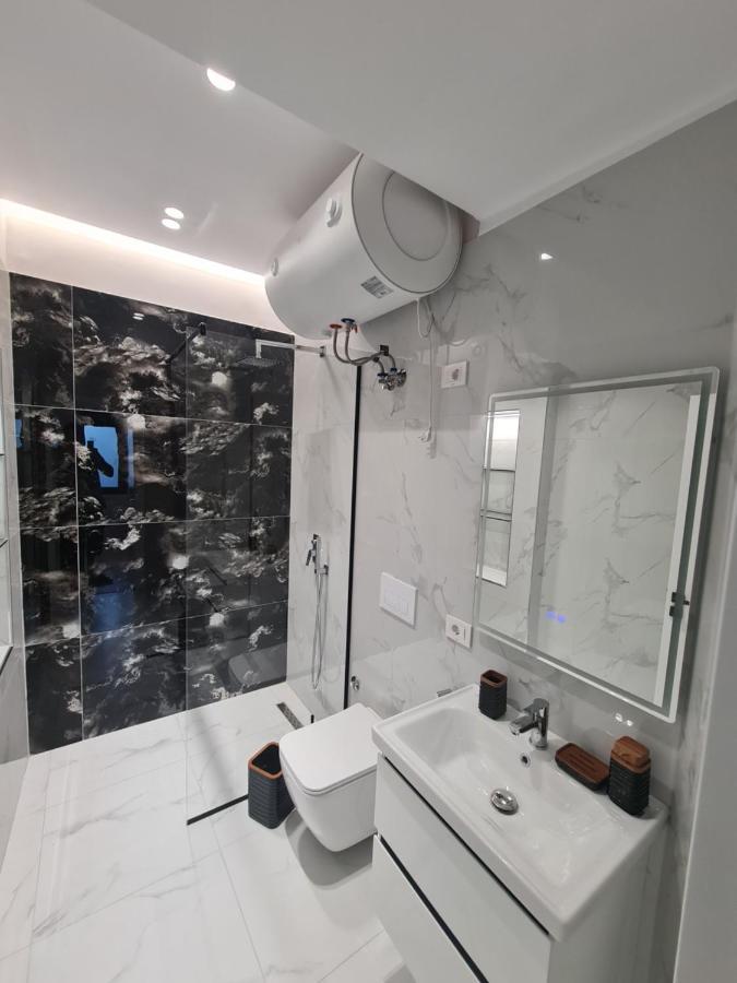 Am Luxury Apartment Tirana Bagian luar foto