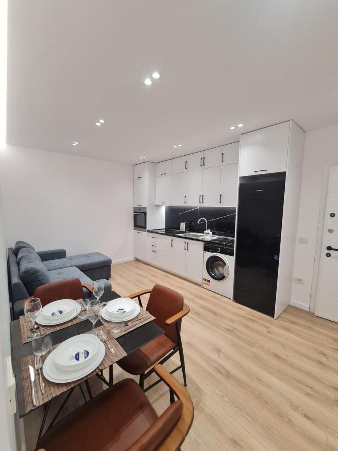 Am Luxury Apartment Tirana Bagian luar foto