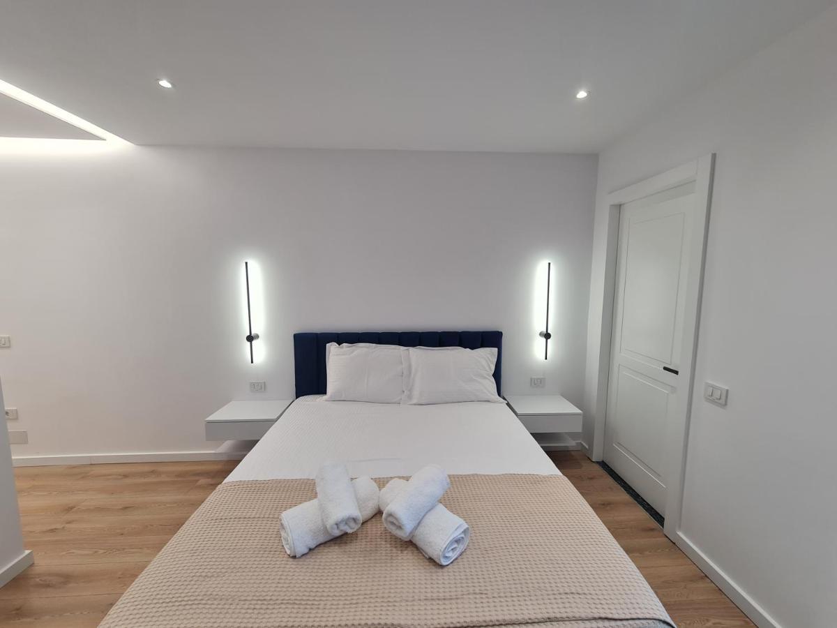 Am Luxury Apartment Tirana Bagian luar foto